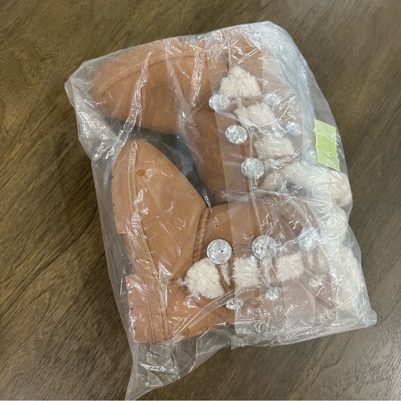 NWT Bebe Kids’ Rhinestone Button Faux Fur Lined Trim Winter Boot Sizes 8 9 10 - Picture 9 of 9